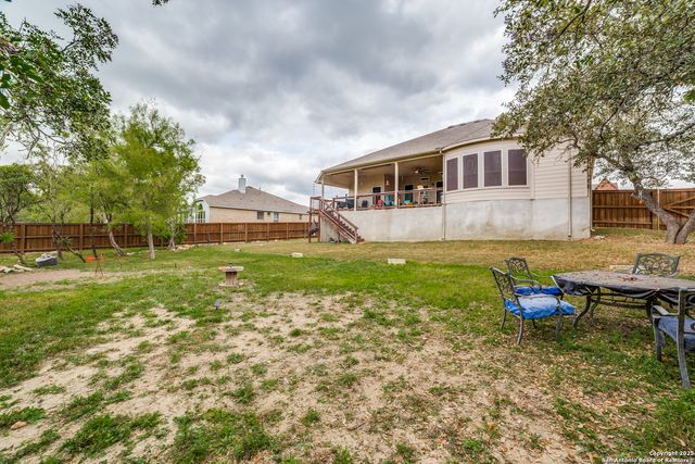 528 Lilly Blf, Castroville, TX 78009