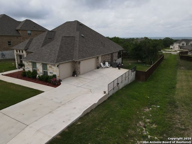 528 Lilly Blf, Castroville, TX 78009