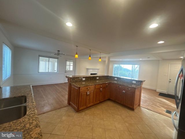 5718 BLACK HAWK DR, Oxon Hill, MD 20745