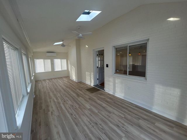 5718 BLACK HAWK DR, Oxon Hill, MD 20745