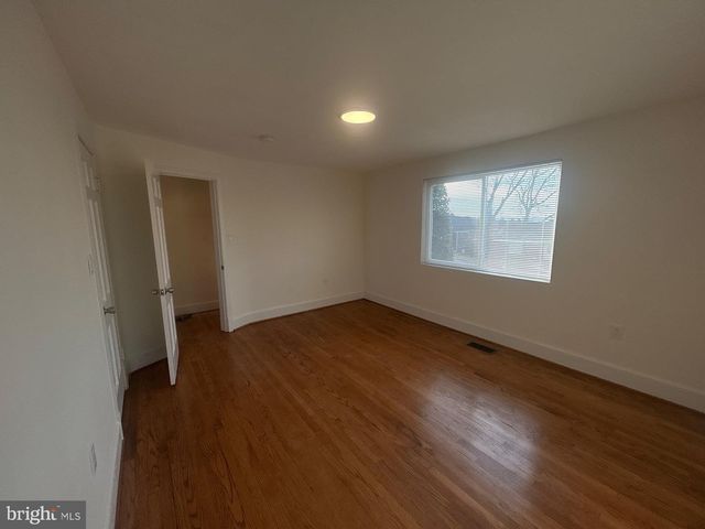 5718 BLACK HAWK DR, Oxon Hill, MD 20745