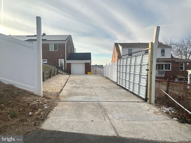 5718 BLACK HAWK DR, Oxon Hill, MD 20745