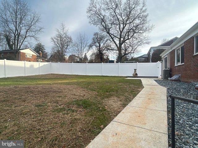 5718 BLACK HAWK DR, Oxon Hill, MD 20745