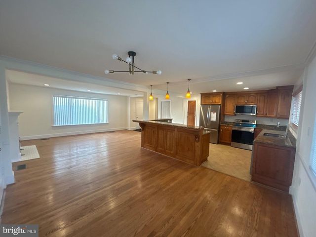 5718 BLACK HAWK DR, Oxon Hill, MD 20745