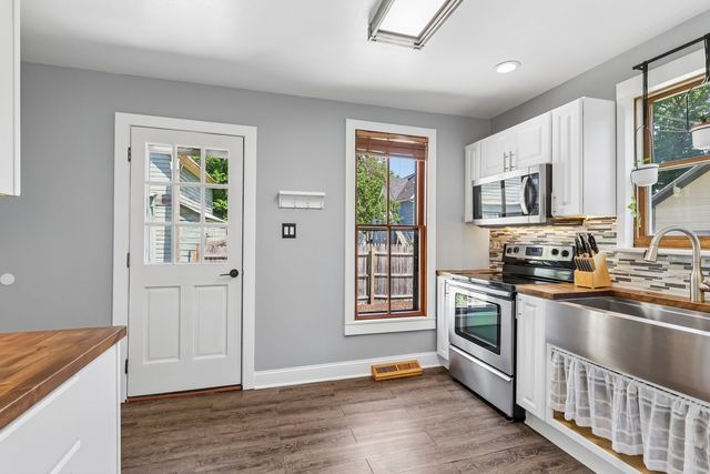 514 W Park Avenue, Aurora, IL 60506