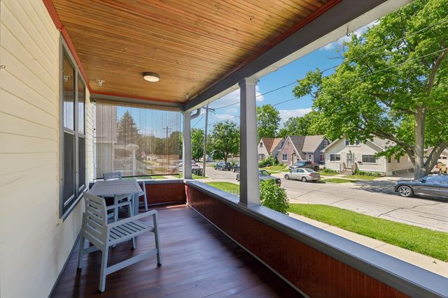 514 W Park Avenue, Aurora, IL 60506