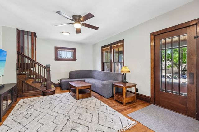 514 W Park Avenue, Aurora, IL 60506