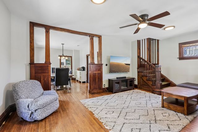 514 W Park Avenue, Aurora, IL 60506
