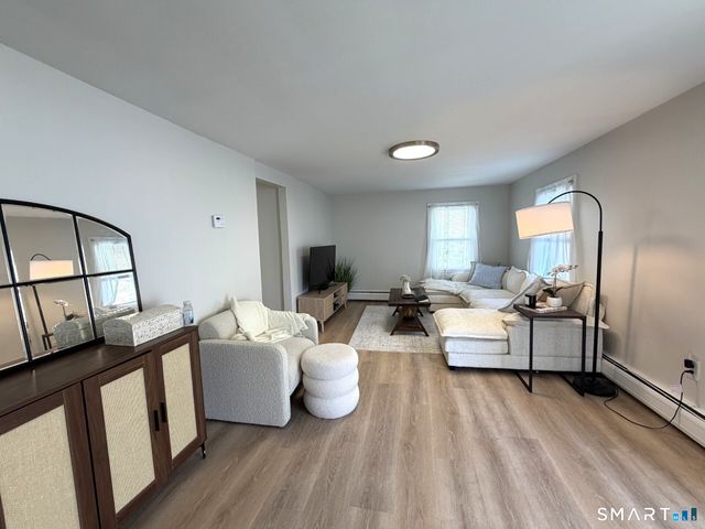 16 John Street B, Branford, CT 06405