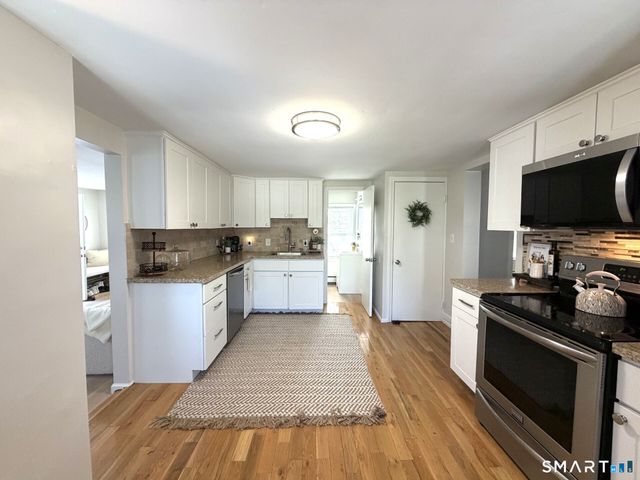 16 John Street B, Branford, CT 06405