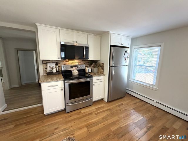 16 John Street B, Branford, CT 06405