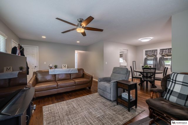 3525 S 91st Street, Omaha, NE 68124