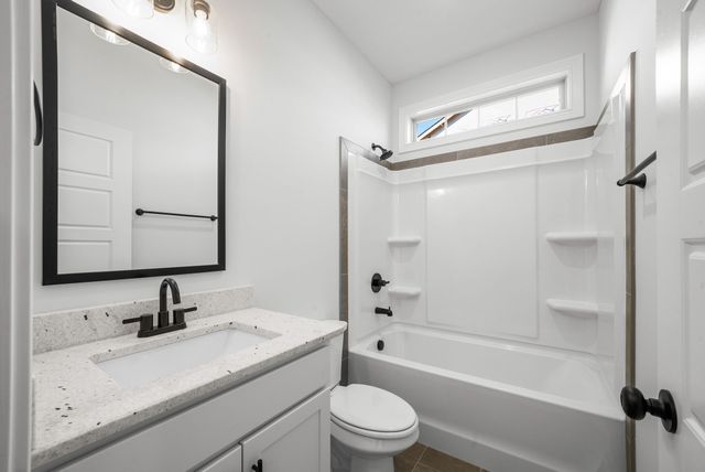 242 Low Plains Lane, Clarksville, TN 37043