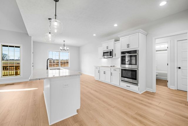 242 Low Plains Lane, Clarksville, TN 37043