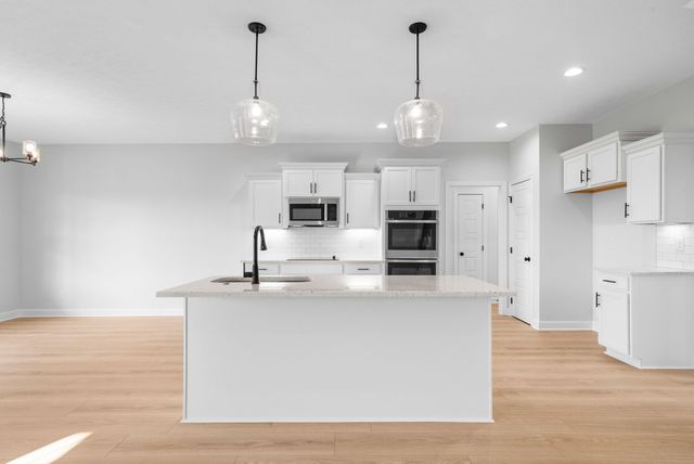 242 Low Plains Lane, Clarksville, TN 37043