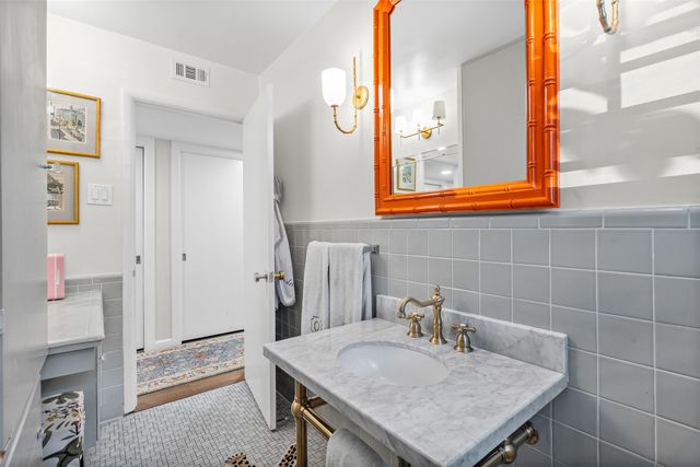 4209 Inwood Road, Fort Worth, TX 76109