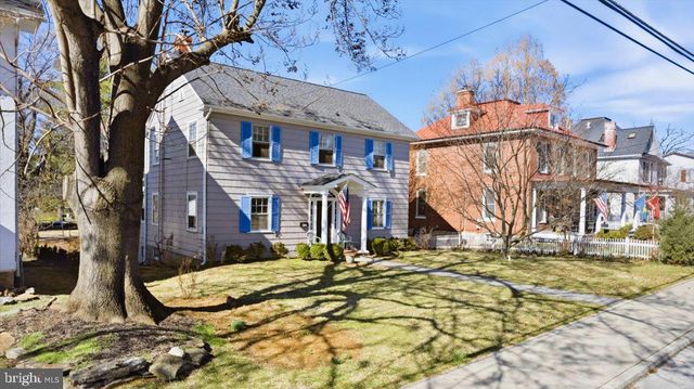 418 S MILDRED ST, Charles Town, WV 25414