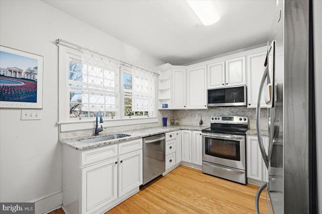 418 S MILDRED ST, Charles Town, WV 25414