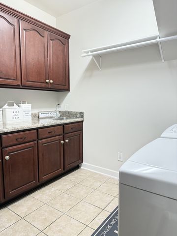 1914 Bartons Cv, Lebanon, TN 37087