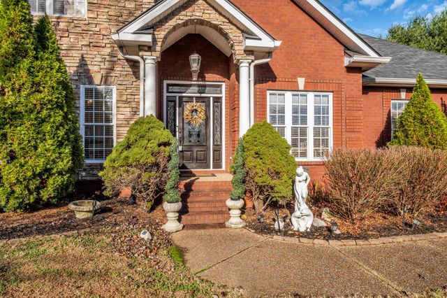 1914 Bartons Cv, Lebanon, TN 37087