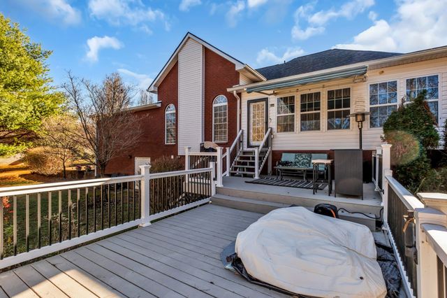 1914 Bartons Cv, Lebanon, TN 37087