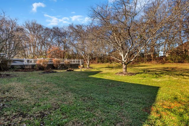 1914 Bartons Cv, Lebanon, TN 37087