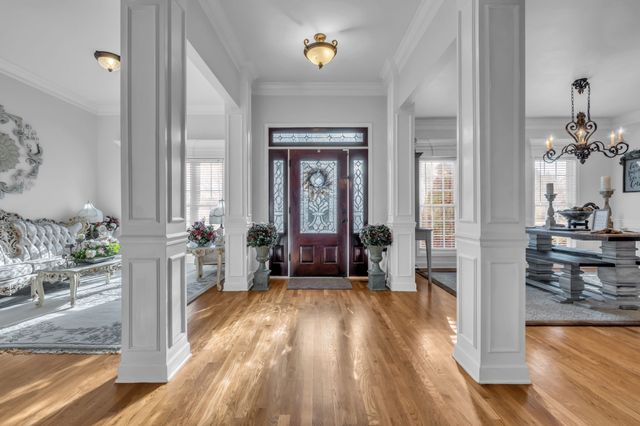 1914 Bartons Cv, Lebanon, TN 37087