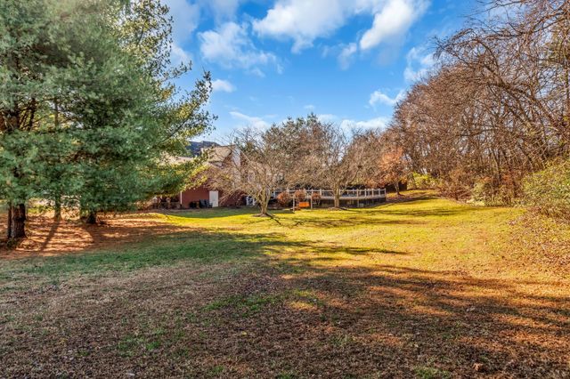 1914 Bartons Cv, Lebanon, TN 37087