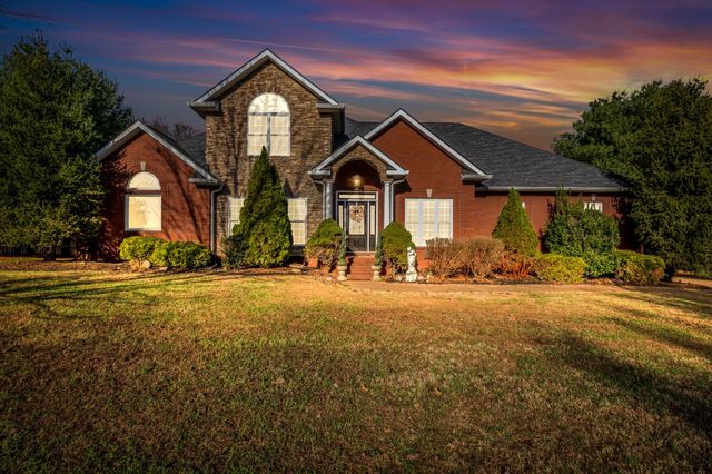 1914 Bartons Cv, Lebanon, TN 37087