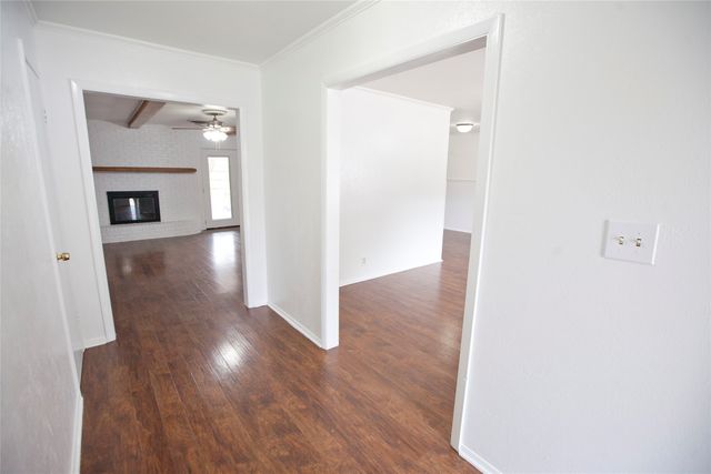 3821 Winifred Drive, Fort Worth, TX 76133