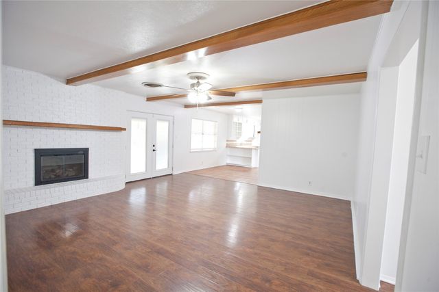 3821 Winifred Drive, Fort Worth, TX 76133