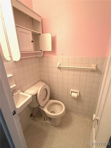 5854 Main Street 403, Amherst, NY 14221