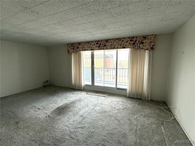 5854 Main Street 403, Amherst, NY 14221