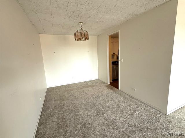 5854 Main Street 403, Amherst, NY 14221