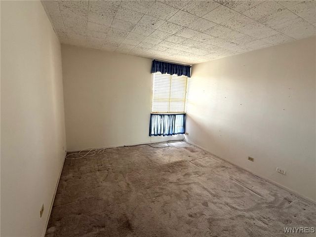 5854 Main Street 403, Amherst, NY 14221