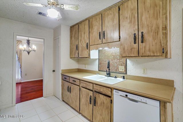 171 Fern Valley Road, Brandon, MS 39042