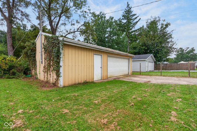 321 E 39th Street, Anderson, IN 46013