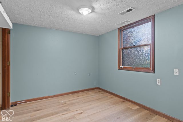 621 Pioneer Drive, Indianapolis, IN 46217