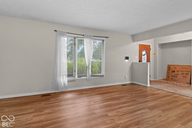 621 Pioneer Drive, Indianapolis, IN 46217