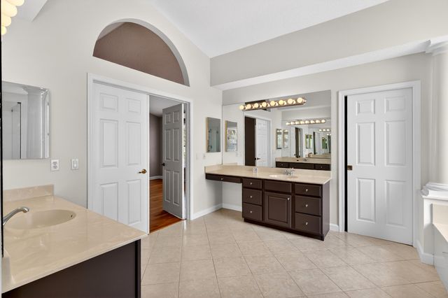 194 Lone Pine Drive, Palm Beach Gardens, FL 33410