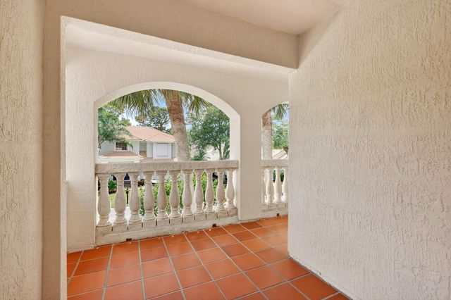 194 Lone Pine Drive, Palm Beach Gardens, FL 33410