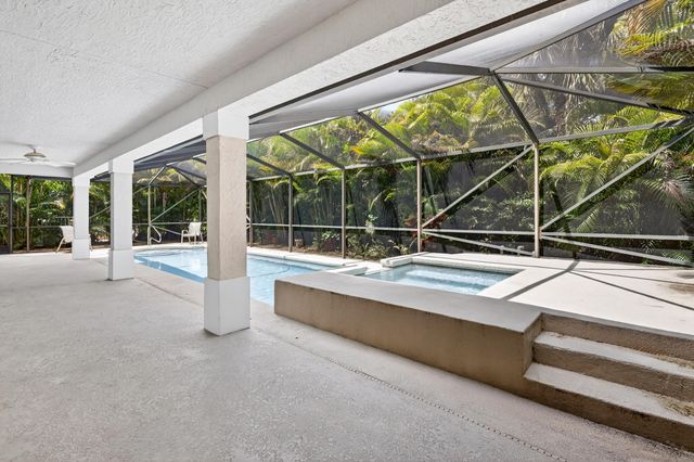 194 Lone Pine Drive, Palm Beach Gardens, FL 33410