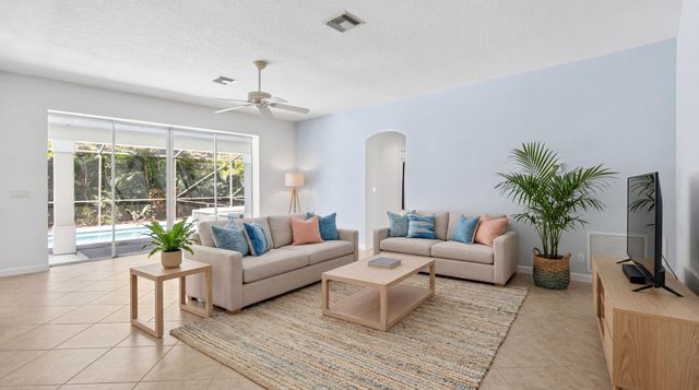 194 Lone Pine Drive, Palm Beach Gardens, FL 33410