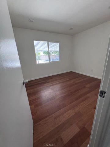 17738 Lanark St, Reseda, CA 91335