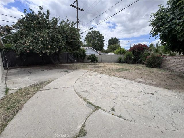 17738 Lanark St, Reseda, CA 91335