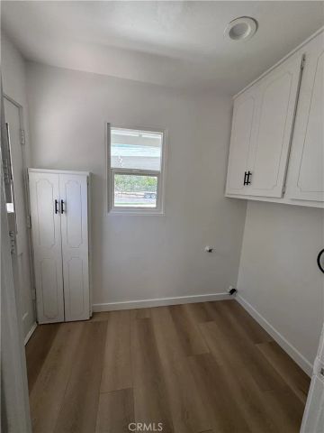 17738 Lanark St, Reseda, CA 91335