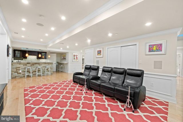 3917 WOODLAND DR, Newtown Square, PA 19073