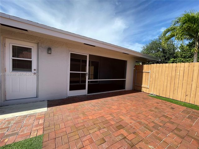 2230 Spanish Trl A, Delray Beach, FL 33483