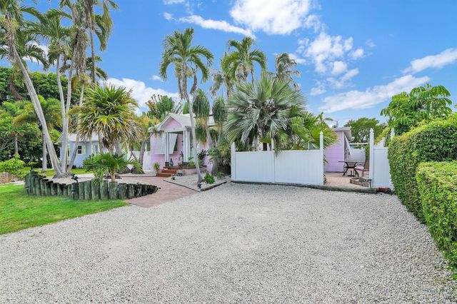3218 Palm Drive, Delray Beach, FL 33483