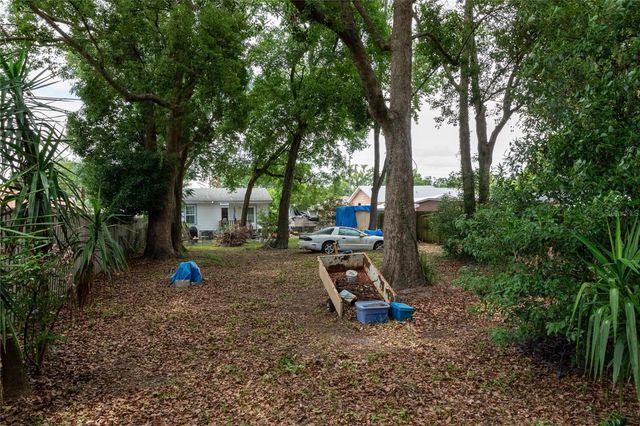 148 W MAGNOLIA STREET, Apopka, FL 32703